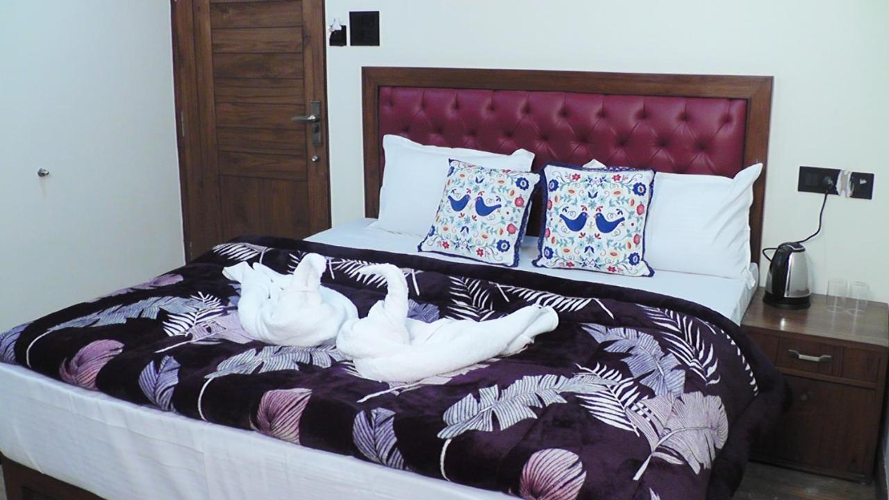 Hotel Jakhu Heights Simlá Kültér fotó
