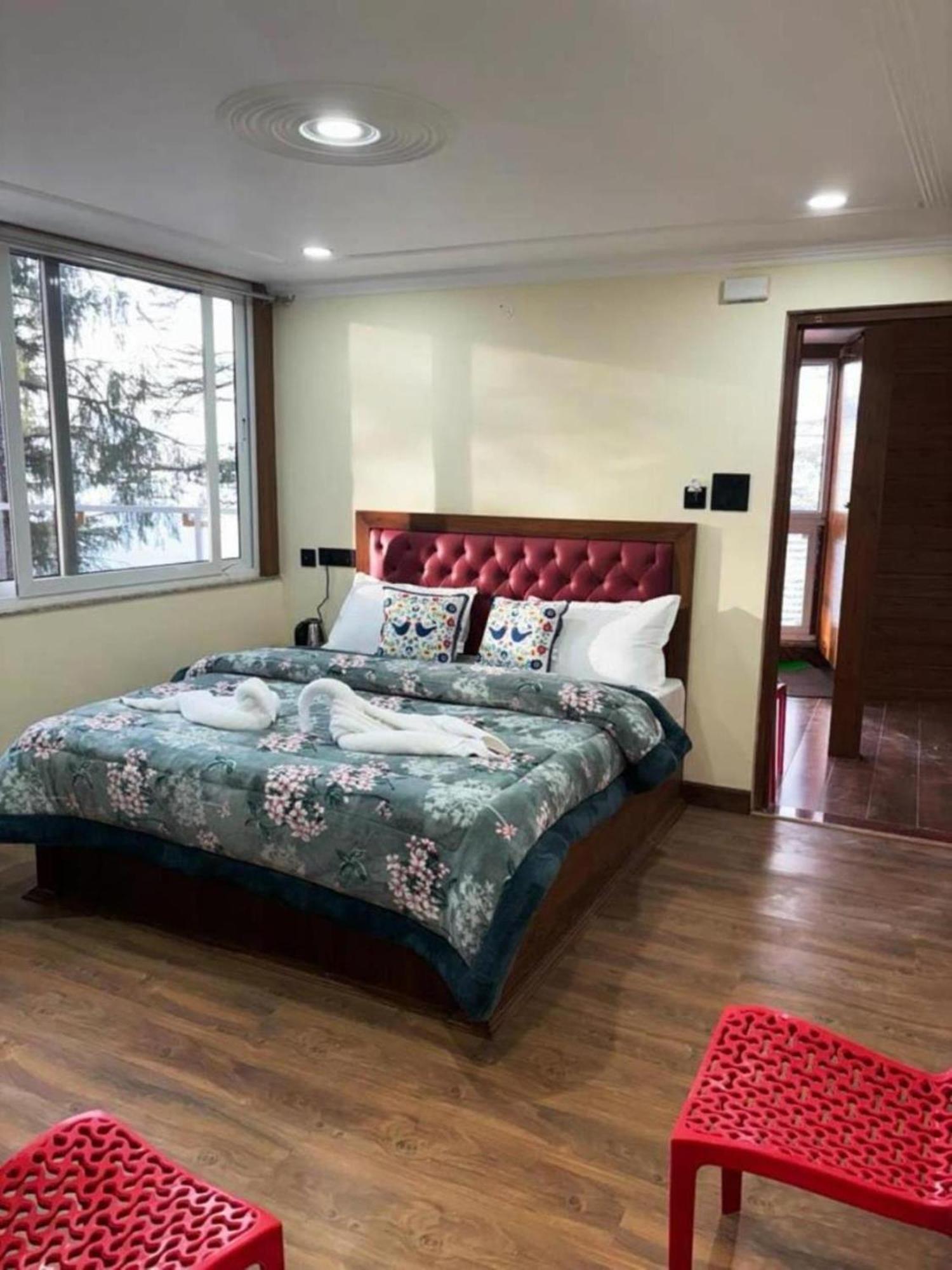 Hotel Jakhu Heights Simlá Kültér fotó